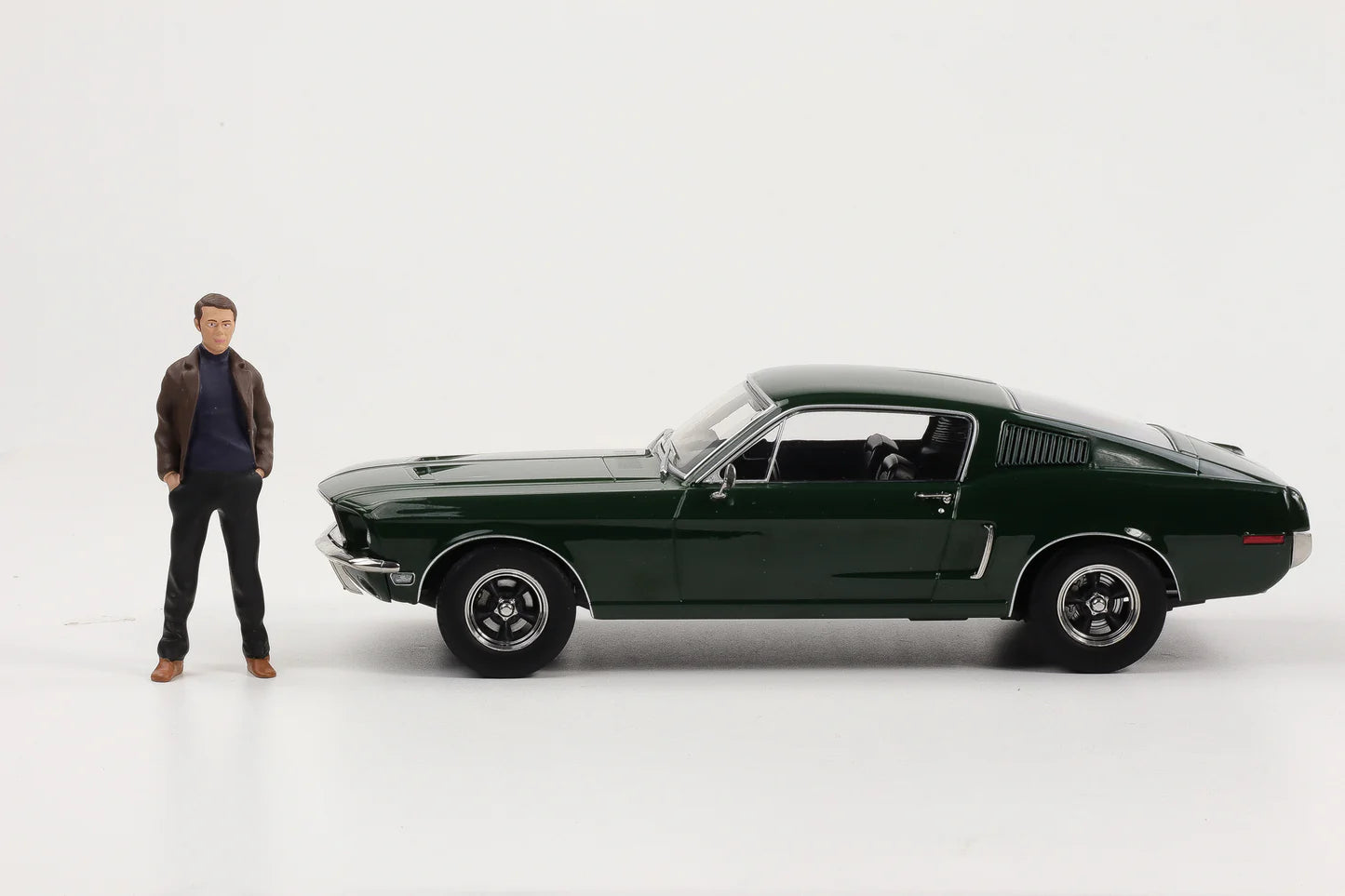 1968 Ford Mustang GT Fastback - 1:18 Scale